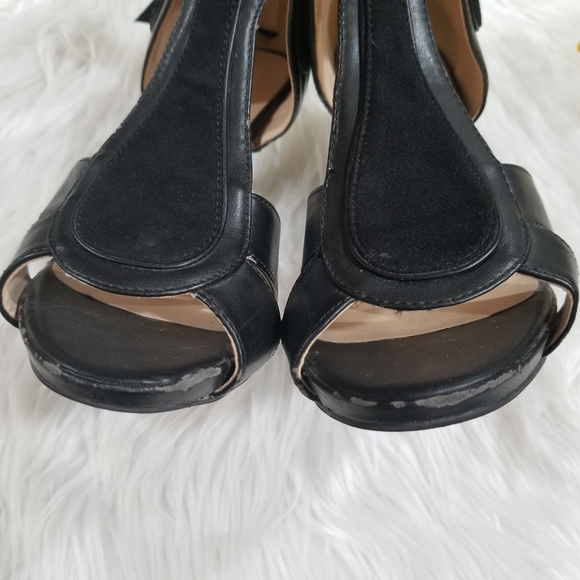 METAPHOR Open Toe Bow Heels Cut On The Black Sides, SIZE 8M, Zipper closure. - Picture 14 of 17